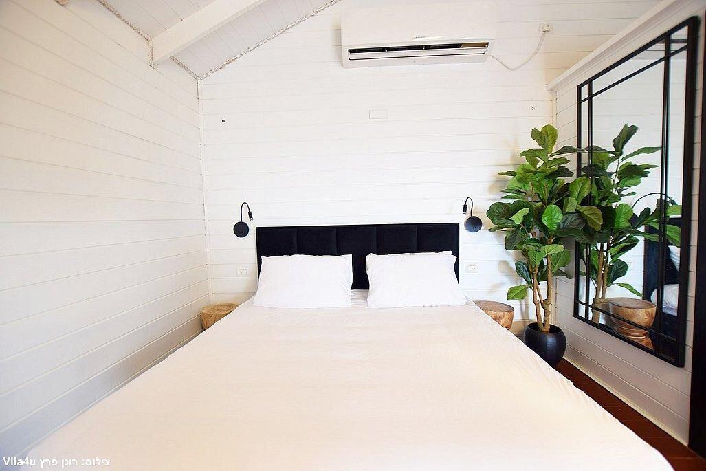 רפאל בכרם צפון  31  נופש - וי פור ויקיישן - V for Vacation