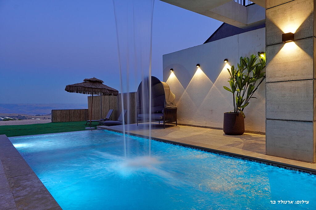 וילה סירקל - Villa Circle צפון  48  נופש - וי פור ויקיישן - V for Vacation