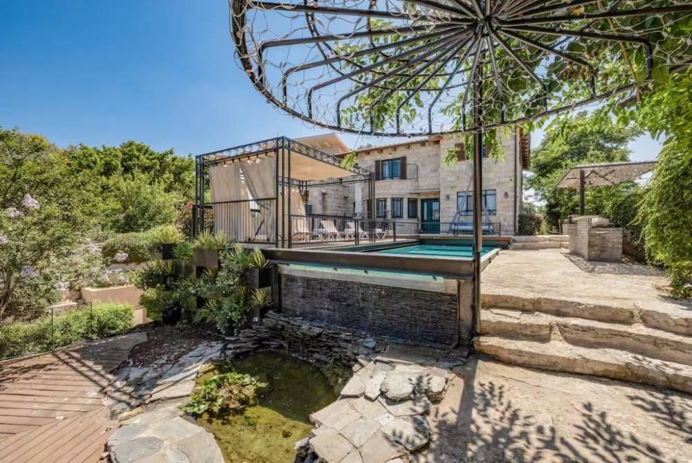 אחוזת בלו ביי נתניה - Blue Bay Mansion מרכז  23  נופש - וי פור ויקיישן - V for Vacation