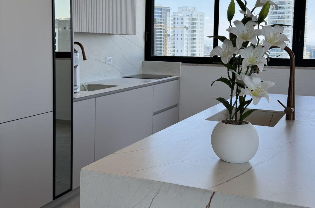 סי וויו פנטהאוז וספא נתניה - Sea view penthouse & spa Netanya מרכז  15  נופש - וי פור ויקיישן - V for Vacation