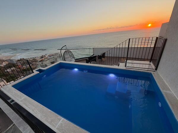 סי וויו פנטהאוז וספא נתניה - Sea view penthouse & spa Netanya
